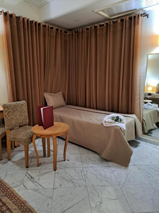 Lafayette Hotel 3*